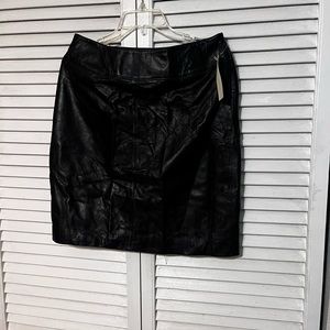 lord & Taylor women's leather skirt black